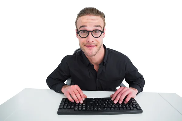 Portret van zakenman werken aan zijn Bureau — Stockfoto