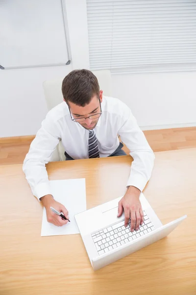 Businessman using his computer — Stock Photo, Image