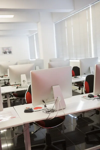 Sala de computador vazia — Fotografia de Stock