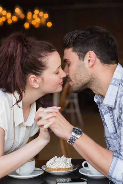 Casal bonito na data — Fotografia de Stock