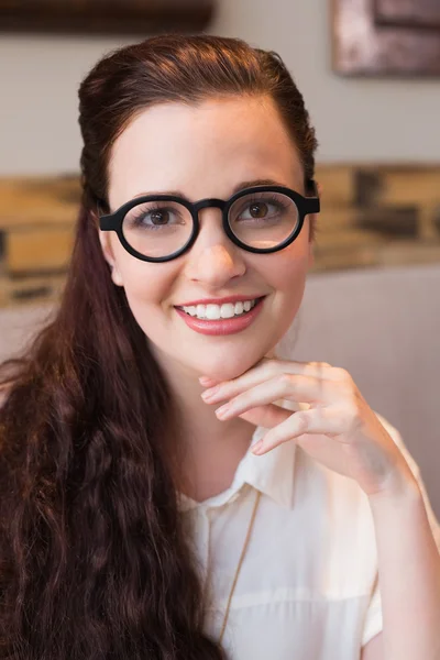 Cute brunette smiling at camera — Stock Photo, Image