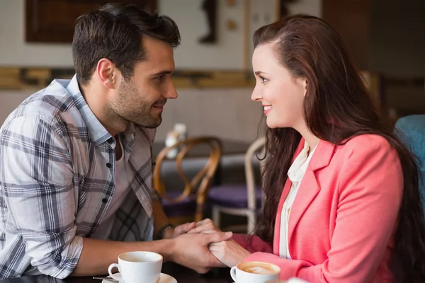 Couple mignon sur une date — Photo