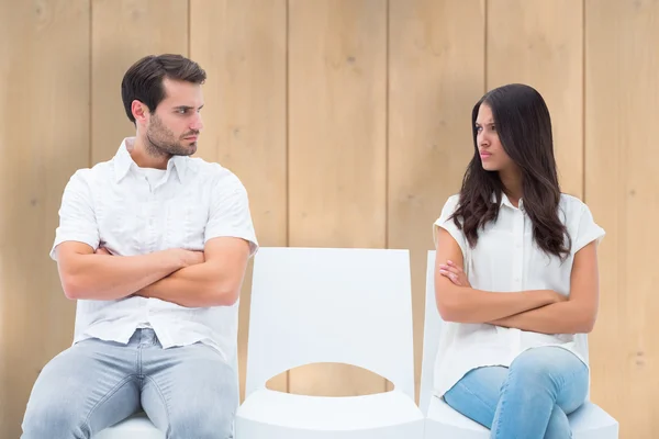 Pareja no hablando después de la discusión — Foto de Stock