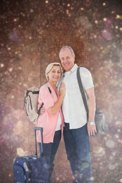 Äldre par kommer på sin semester — Stockfoto