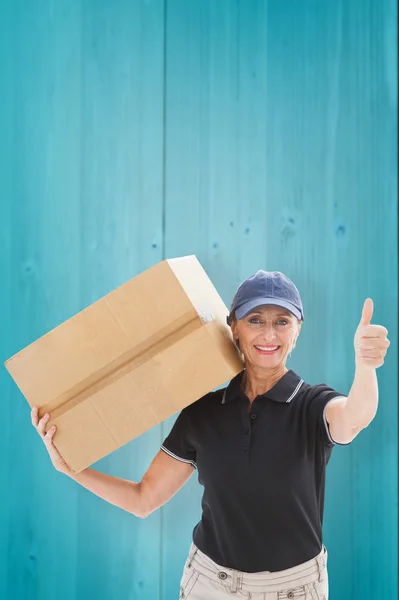 Levering vrouw met kartonnen doos — Stockfoto