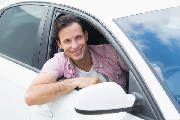 Man rijden en glimlachen — Stockfoto