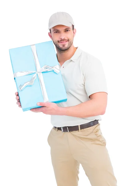Delivery man με χαρτόκουτο — Φωτογραφία Αρχείου