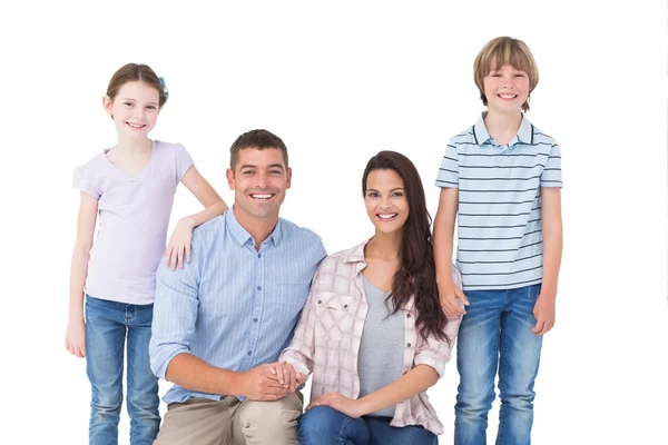 Familie lachend samen op witte achtergrond — Stockfoto