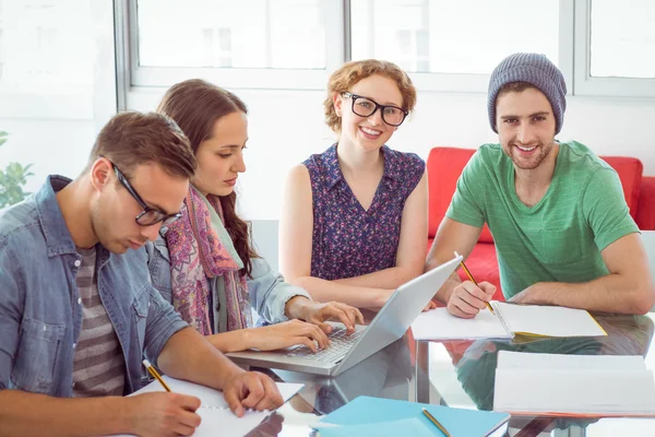 Fashion students working as a team — Stock Photo, Image