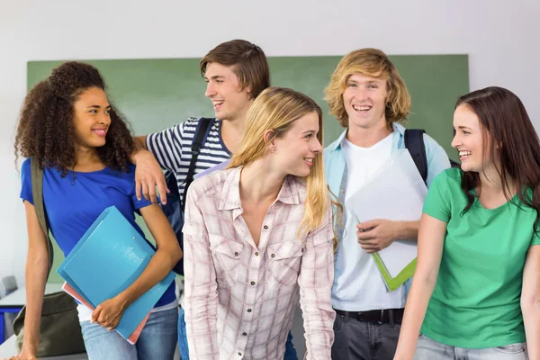 Heureux étudiants du collège — Photo