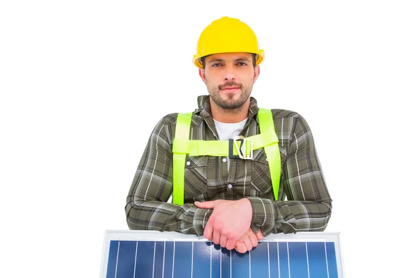 Trabajador manual con panel solar —  Fotos de Stock