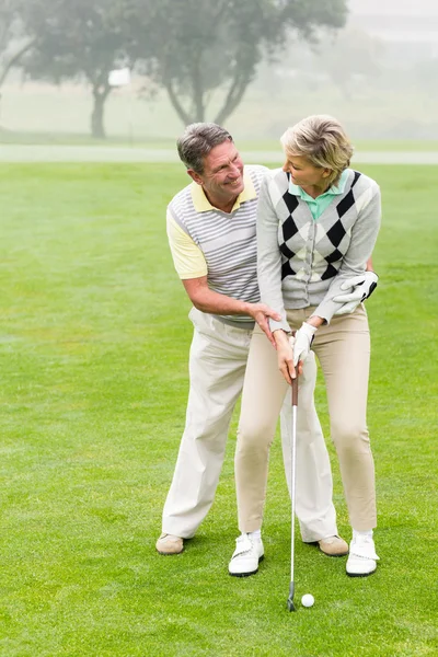 Golf iki topu bir araya getirmek — Stok fotoğraf