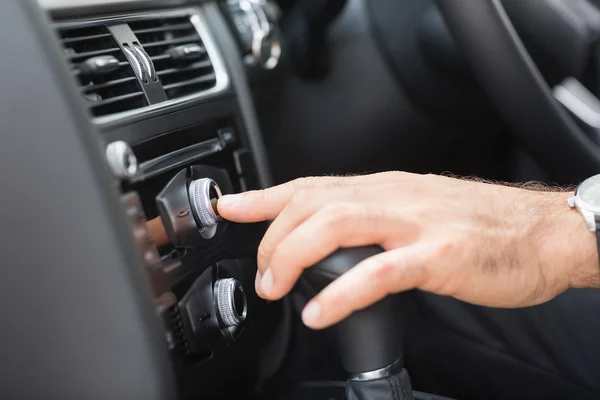 Man pressing button — Stock Photo, Image