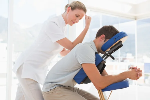 Man having back massage — Stock Photo, Image