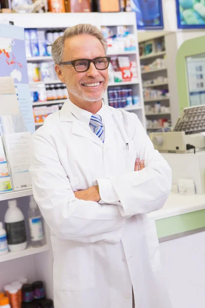 Senior pharmacist with arms crossed — Stock Photo, Image