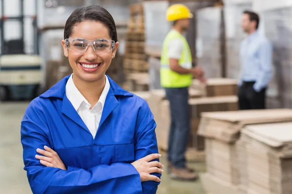 Gerente con máscara protectora — Foto de Stock