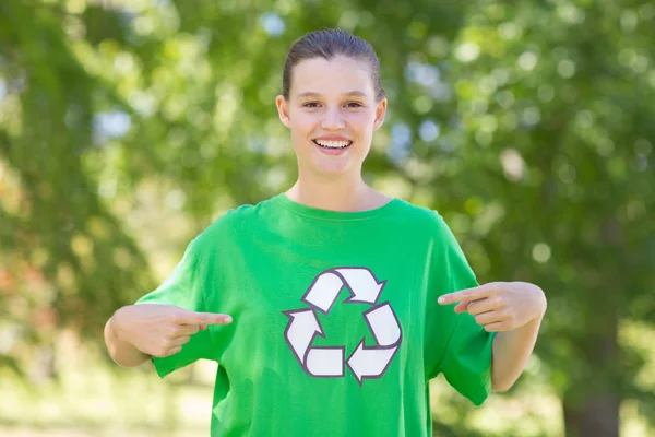 Happy environmental activist in the park — Stock Photo, Image