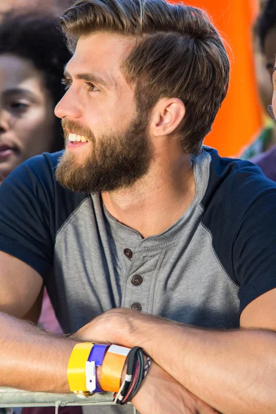 Excited music fan at festival — Stock Photo, Image