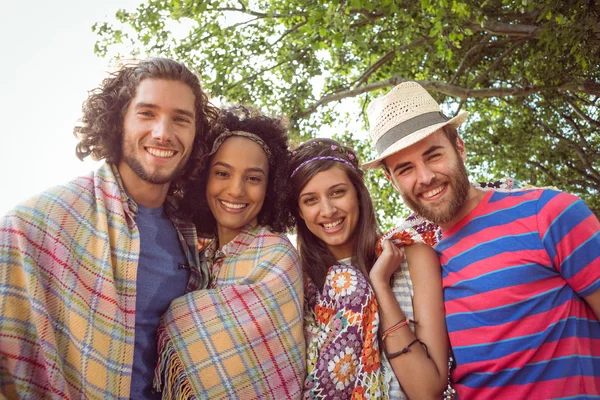 Happy hipsters smiling at camera — Stock Photo, Image