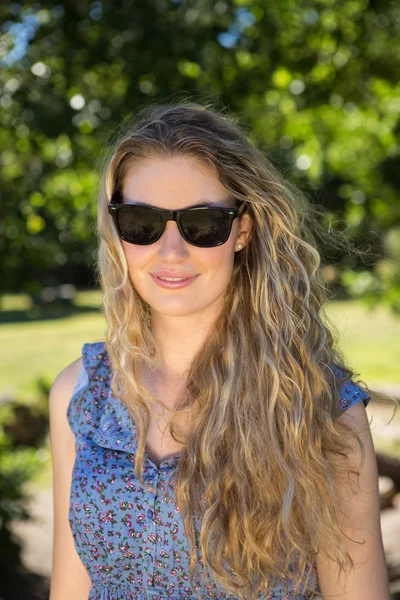 Pretty blonde smiling at camera — Stock Photo, Image