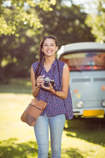 Pretty hipster taking a photo — Stock Photo, Image