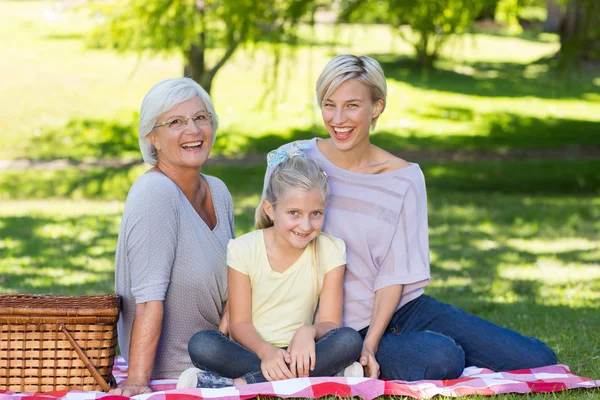 Blondýnka s její dcera a matka — Stock fotografie