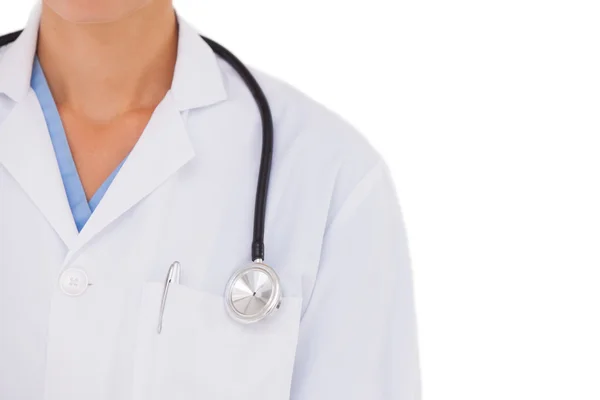 Médecin en blouse de laboratoire avec stéthoscope — Photo