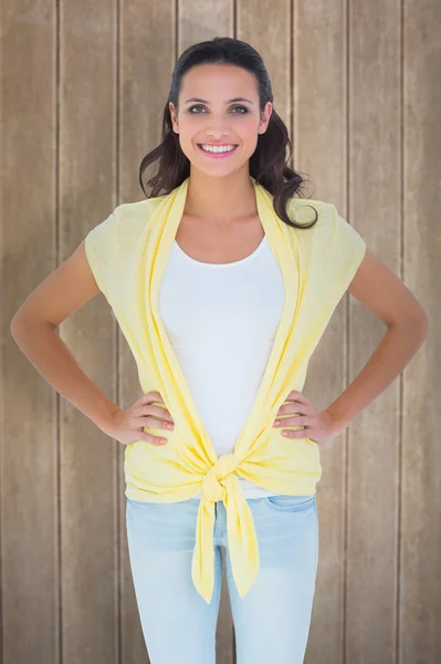 Pretty brunette smiling at camera — Stock Photo, Image