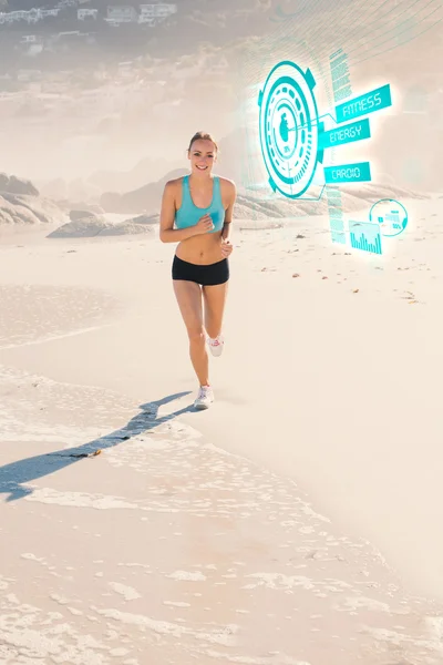 Fit femme jogging sur la plage — Photo