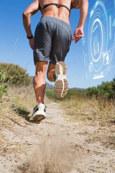 Homme jogging avec moniteur de fréquence cardiaque — Photo