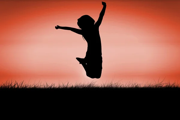 Küçük kız karşı Kızıl gökyüzü atlama silüeti — Stok fotoğraf