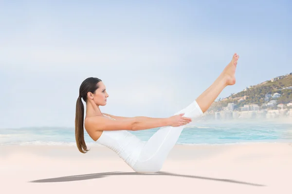 Woman doing the boat pose in fitness — Stock Photo, Image