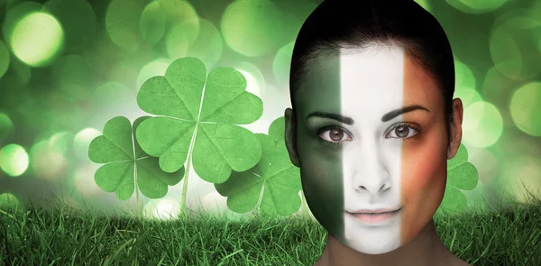 Brunette in irish face paint — Stock Photo, Image