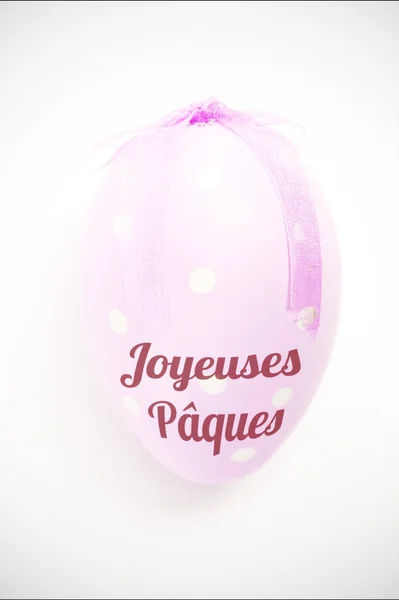 Joyeuses paques contra el huevo de Pascua —  Fotos de Stock