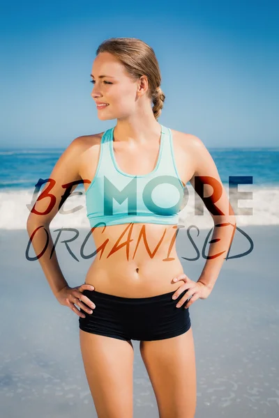 Mujer en forma de pie en la playa —  Fotos de Stock