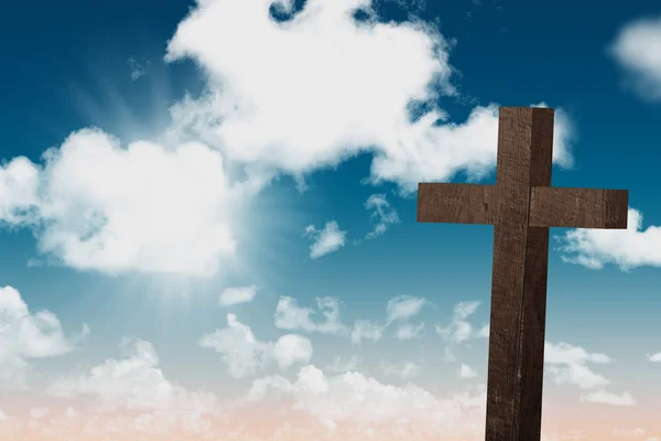 Cross mot himlen — Stockfoto