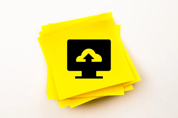 Computer screen against sticky note — Stock Photo, Image