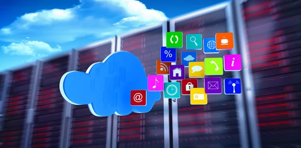 Cloud avec des applications contre tour de serveur et ciel bleu — Photo