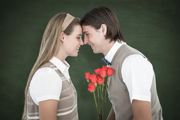 Gelukkig geeky hipsters kijken naar elkaar — Stockfoto