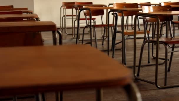 Empty classroom in a school — Stock Video