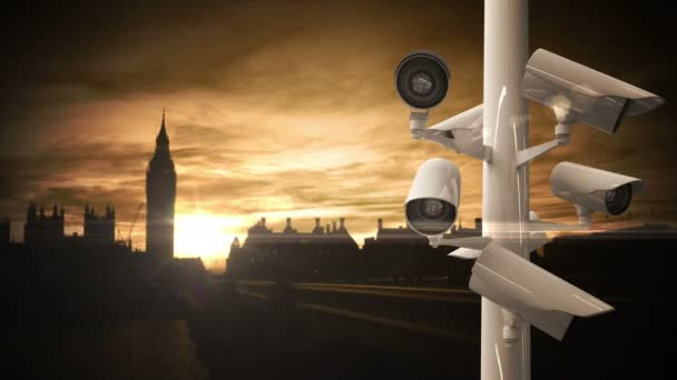 CCTV κάμερες πάνω από το πολυσύχναστο δρόμο στο Λονδίνο — Αρχείο Βίντεο