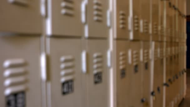 Pusty korytarz w szkole — Wideo stockowe