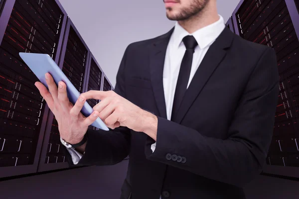 Businessman using digital tablet pc — Stock Photo, Image