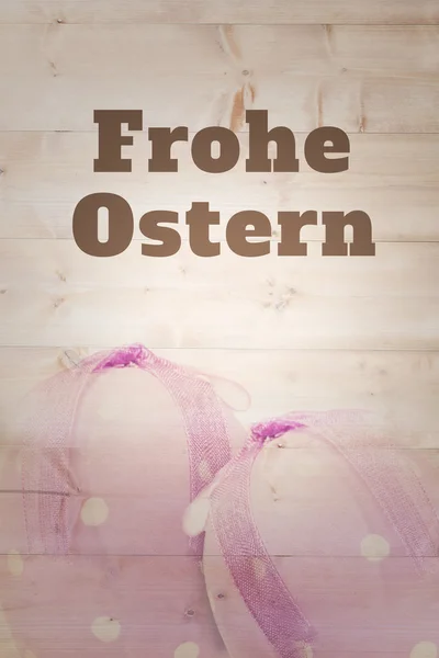 Frohe ostern tegen paaseieren — Stockfoto