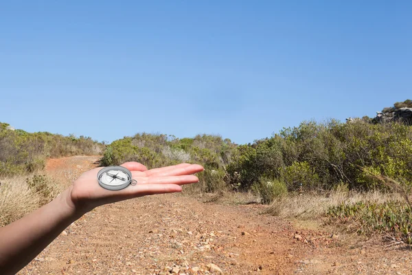 Mano mostrando en el desierto —  Fotos de Stock