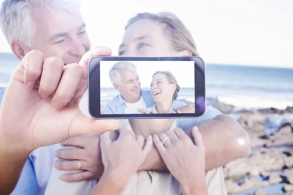 Mão segurando smartphone — Fotografia de Stock