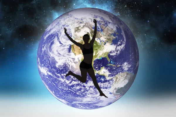 Zusammengesetztes Bild einer sportlichen jungen Frau beim Springen in voller Länge — Stockfoto
