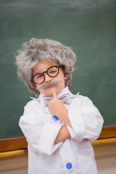 Leerling dragen peruke en brillen — Stockfoto