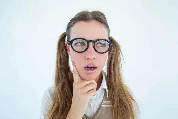 Vrouwelijke geeky hipster op zoek verward — Stockfoto