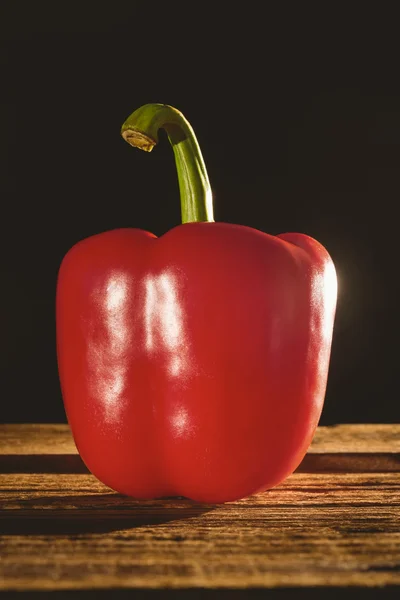 Κόκκινης πιπεριάς στην σανίδα — Φωτογραφία Αρχείου